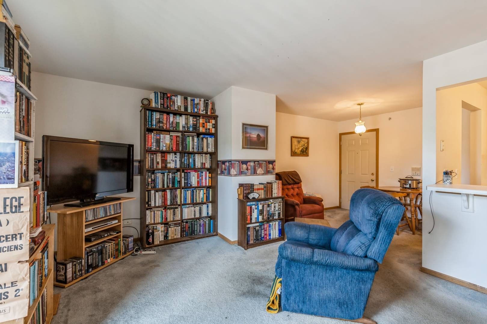 Woodstock, IL 60098,551 Leah Lane #2B