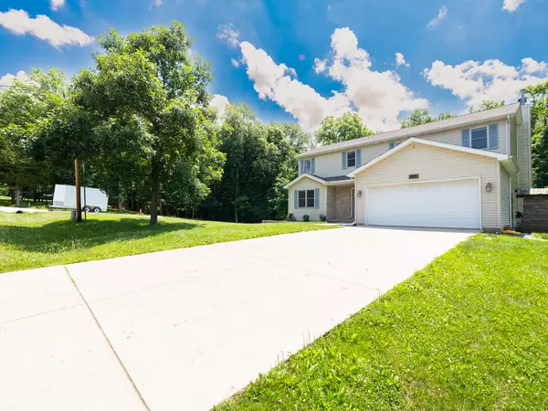 Mackinaw, IL 61755,25 Greenbriar Road