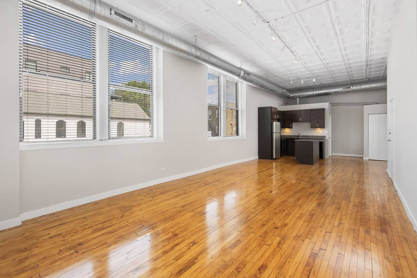Chicago, IL 60622,1471 N Milwaukee Avenue #3F