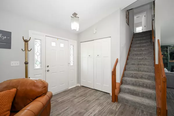 Warrenville, IL 60555,30W060 Kensington Drive