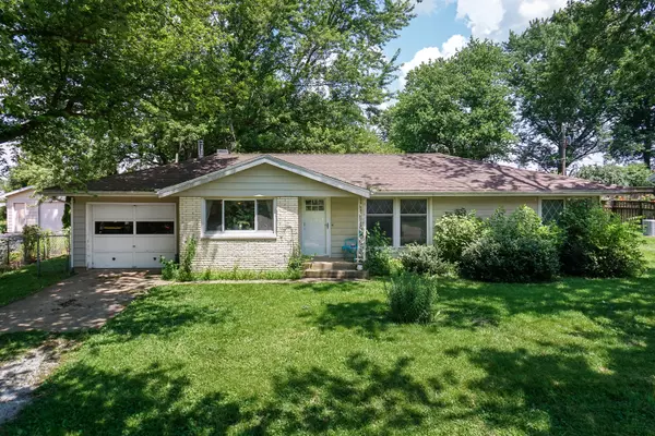 325 W Poplar S Street, Heyworth, IL 61745