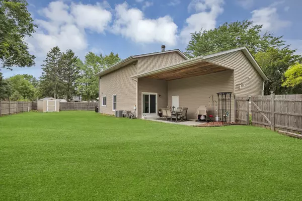Crystal Lake, IL 60014,93 Faringdon Drive