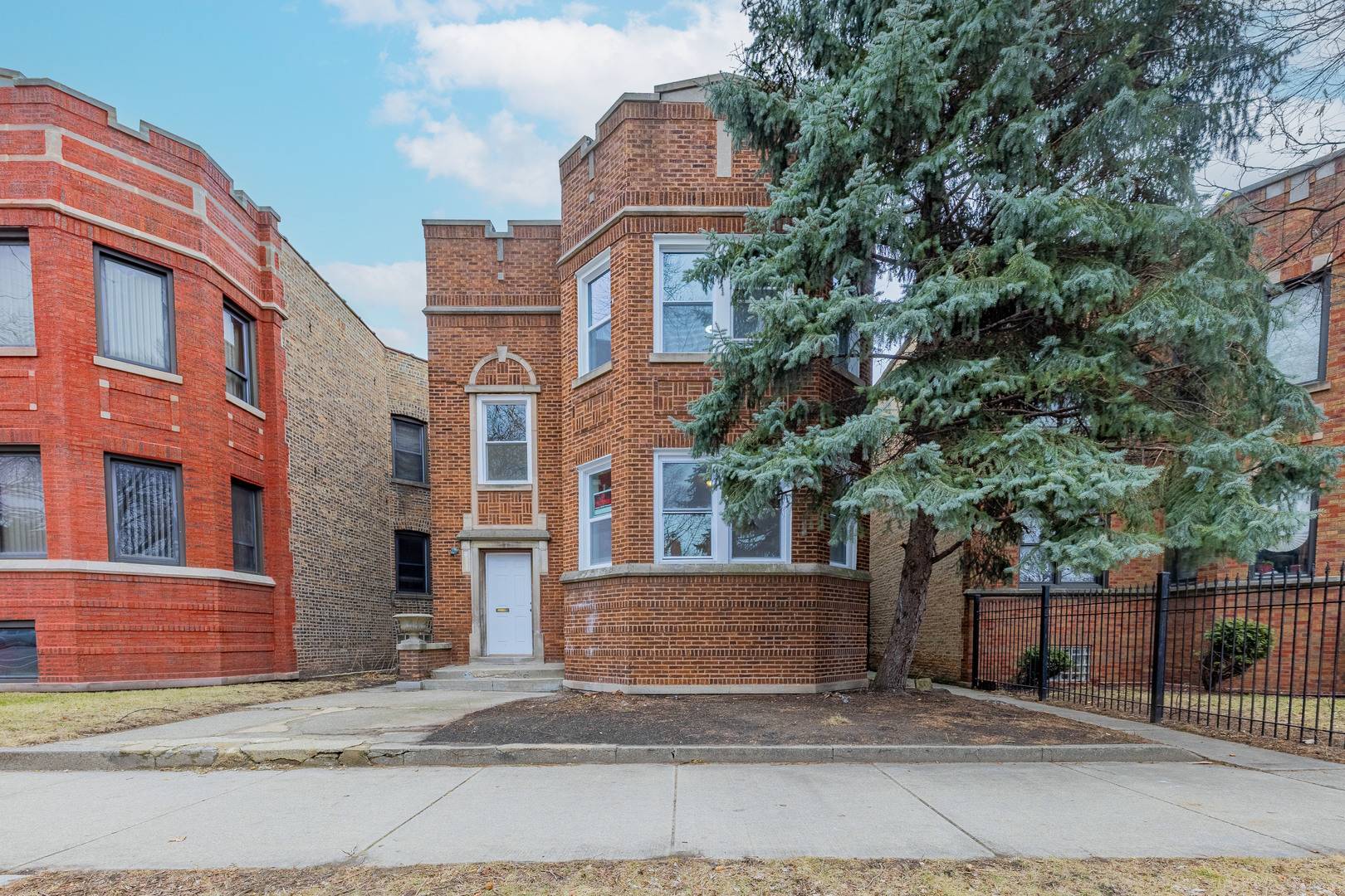 7353 S Martin Luther King Drive, Chicago, IL 60619