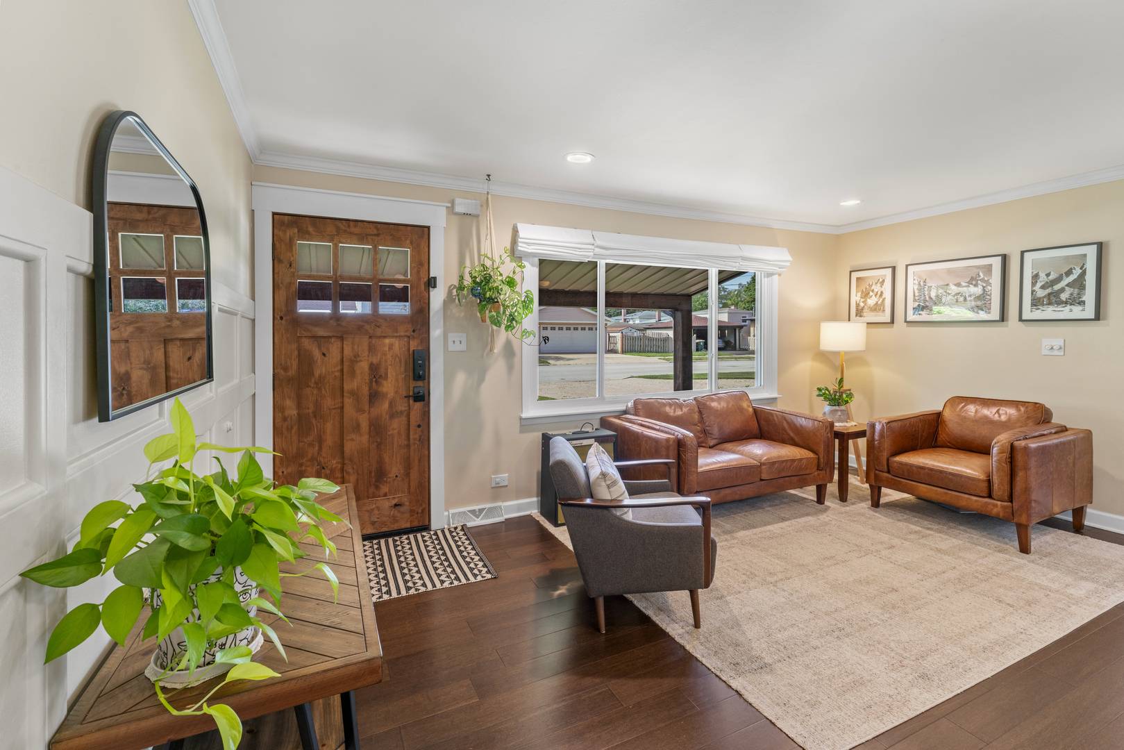 Arlington Heights, IL 60005,90 E White Oak Street