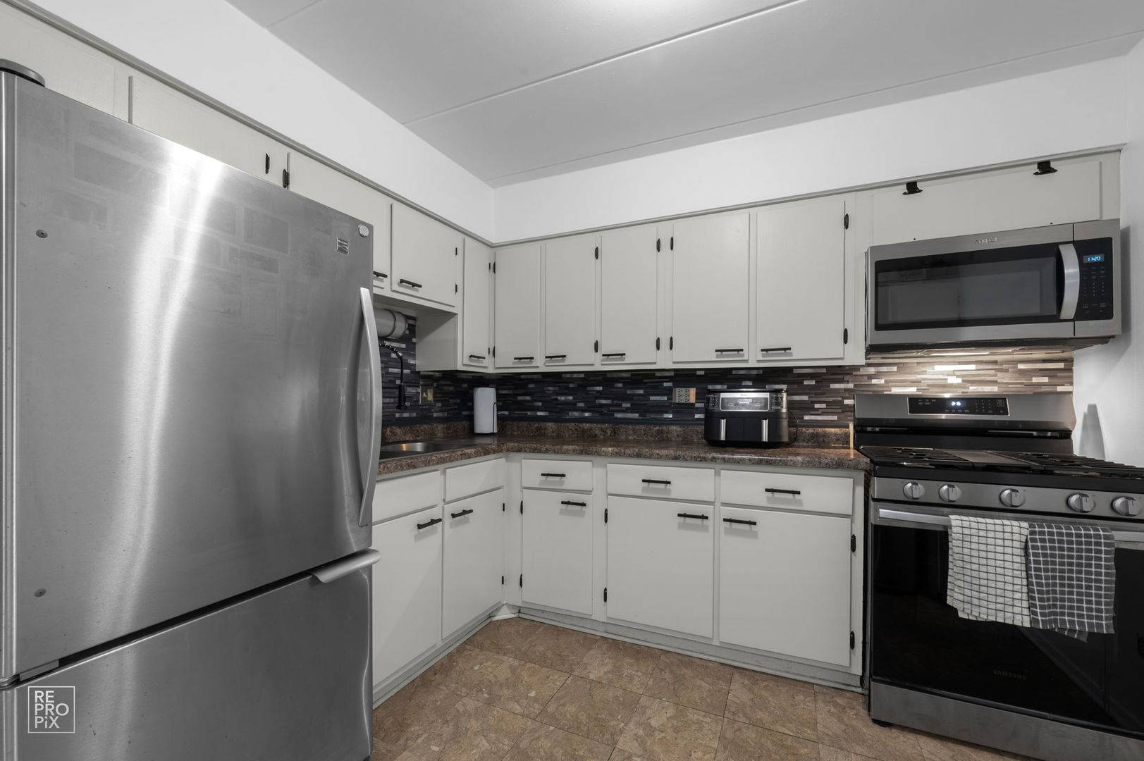 River Grove, IL 60171,2541 Thatcher Avenue #2D