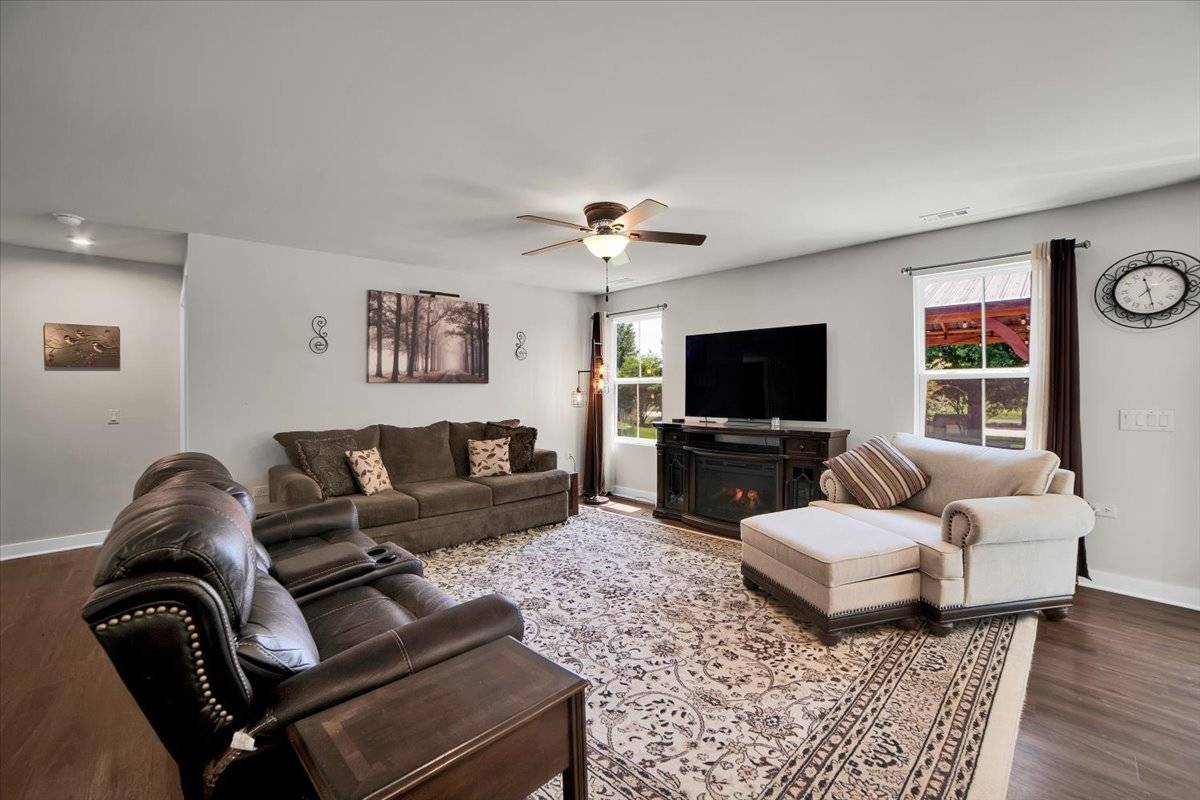 Yorkville, IL 60560,4208 E Millbrook Circle