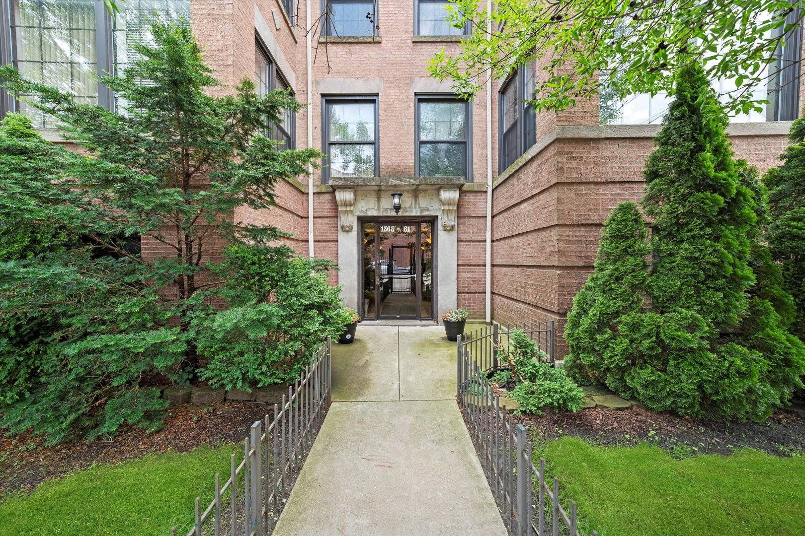 1363 E 64th Street #1, Chicago, IL 60637