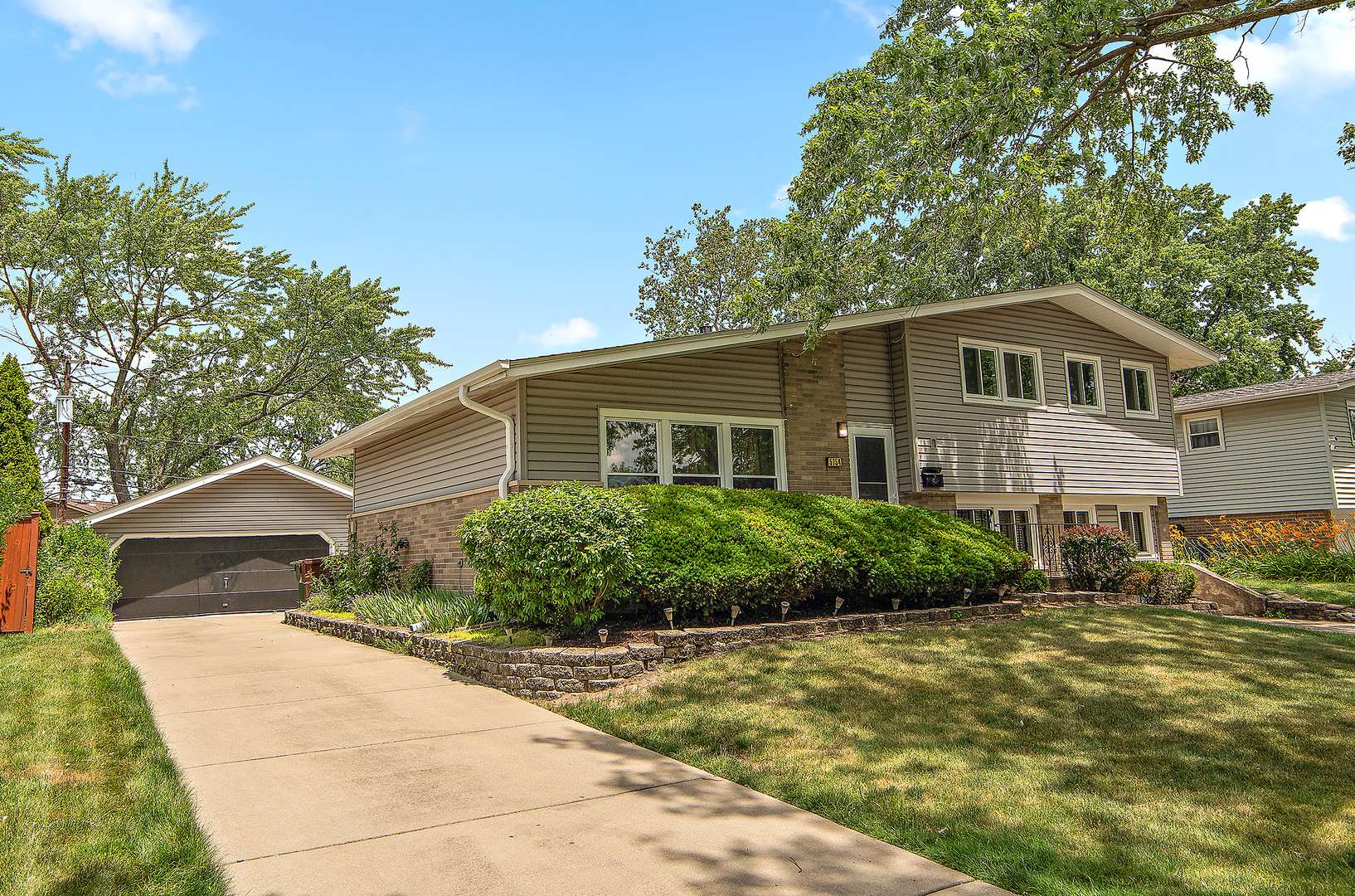 Oak Forest, IL 60452,5754 150th Street