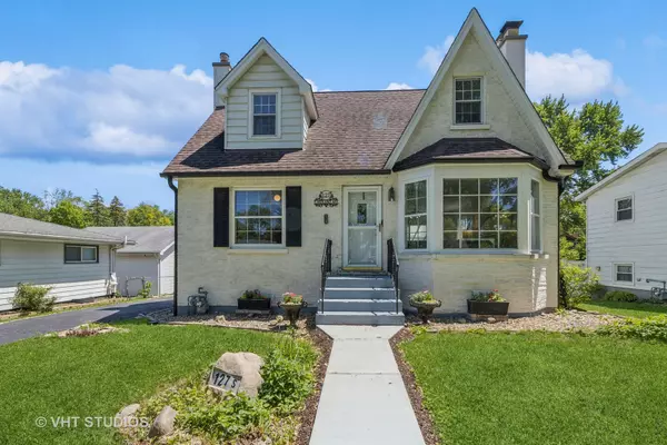 Palatine, IL 60074,127 S Ashland Avenue