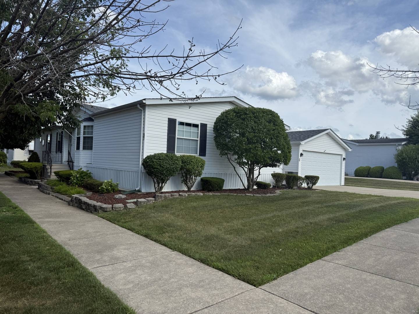 Matteson, IL 60443,57 Petunia Circle