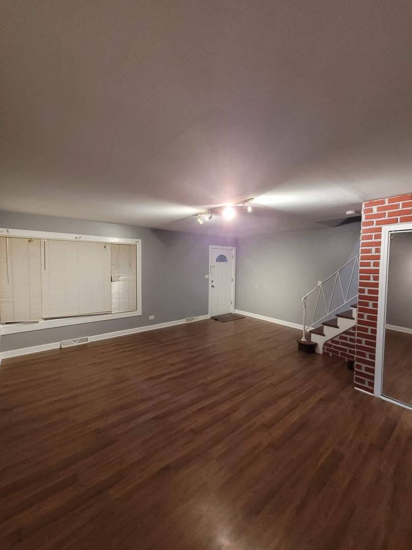Mount Prospect, IL 60056,52 N Albert Street