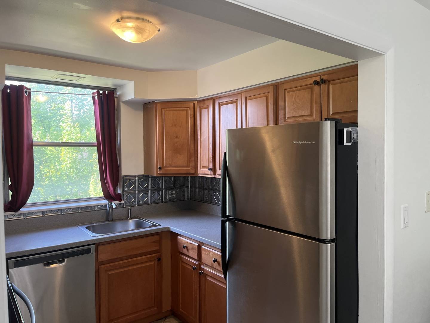 Oak Park, IL 60302,415 Wesley Avenue #21