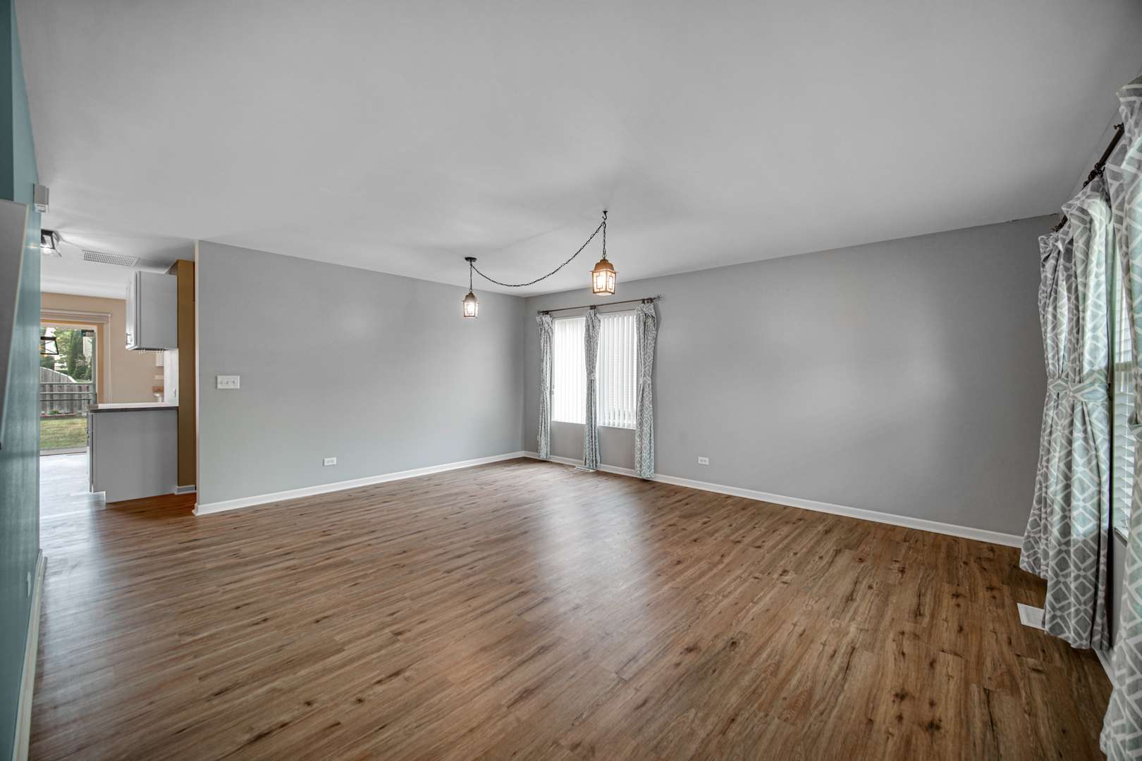 Pingree Grove, IL 60140,352 Westport Drive