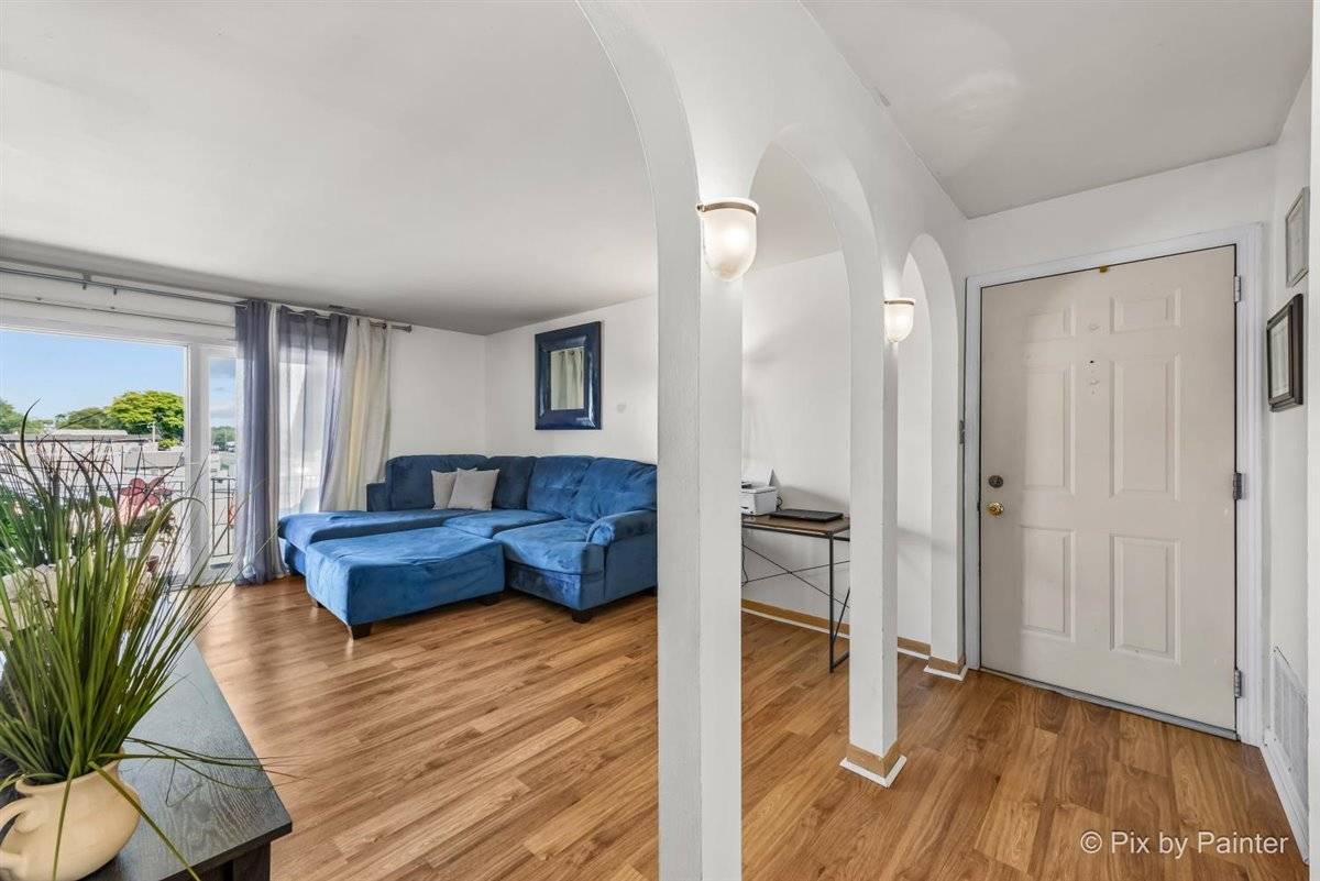 Oak Lawn, IL 60453,4003 W 105th Street #3W