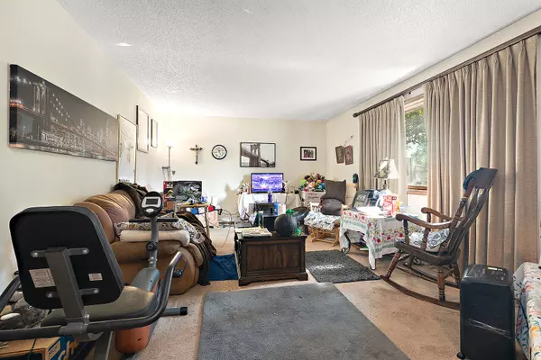 Joliet, IL 60435,829 Horseshoe Drive