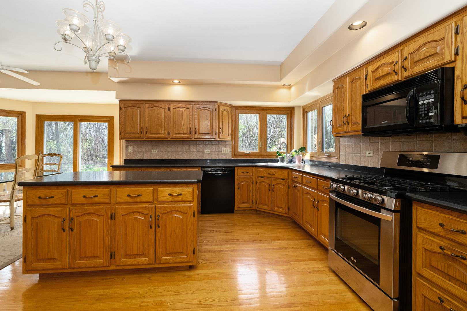 Homer Glen, IL 60491,15328 Sharon Drive