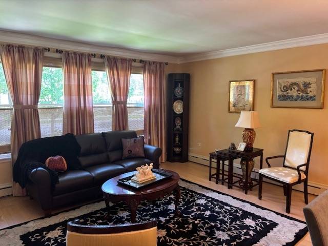 Oak Park, IL 60302,1105 N Euclid Avenue