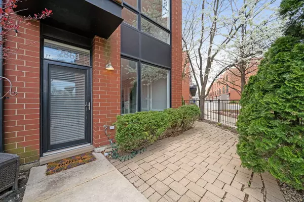 Chicago, IL 60618,2864 N Riverwalk Drive