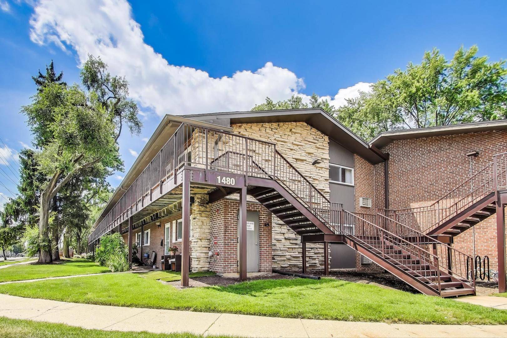 1480 Busse Road #2F, Mount Prospect, IL 60056