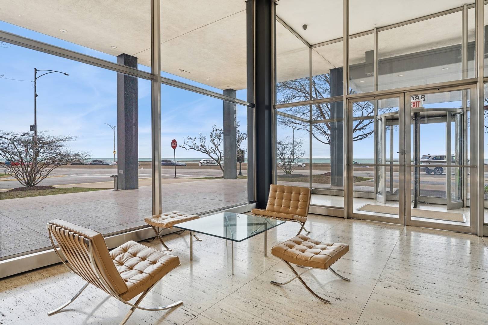 Chicago, IL 60611,880 N Lake Shore Drive #11D