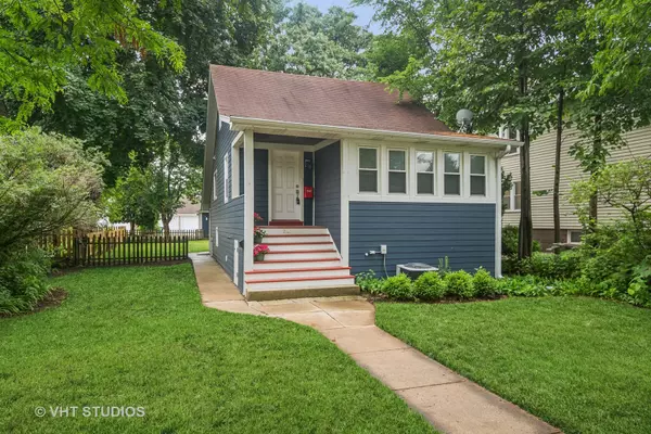 2111 Lake Avenue, Wilmette, IL 60091