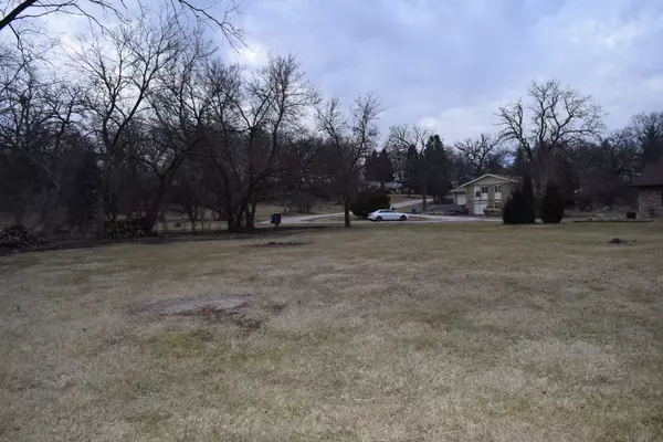 Sleepy Hollow, IL 60118,325 Sharon Drive