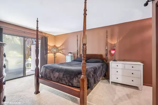 Wauconda, IL 60084,460 N Main Street #N107