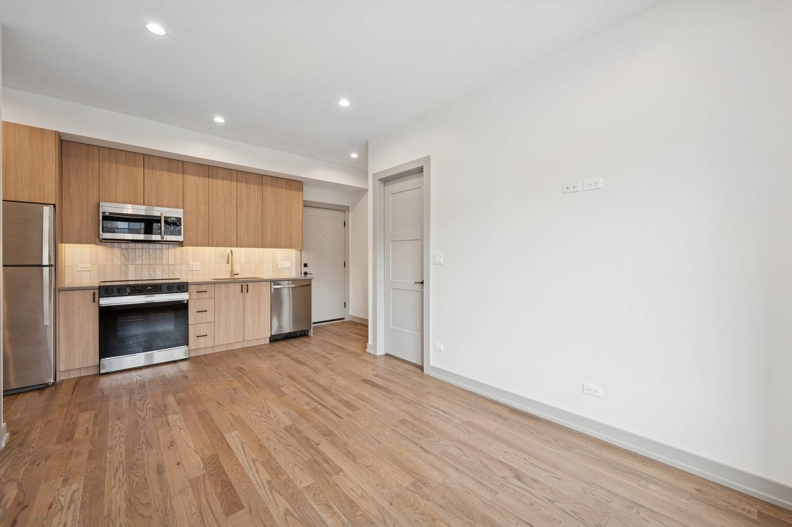 Chicago, IL 60626,1337 W Estes Avenue #3D