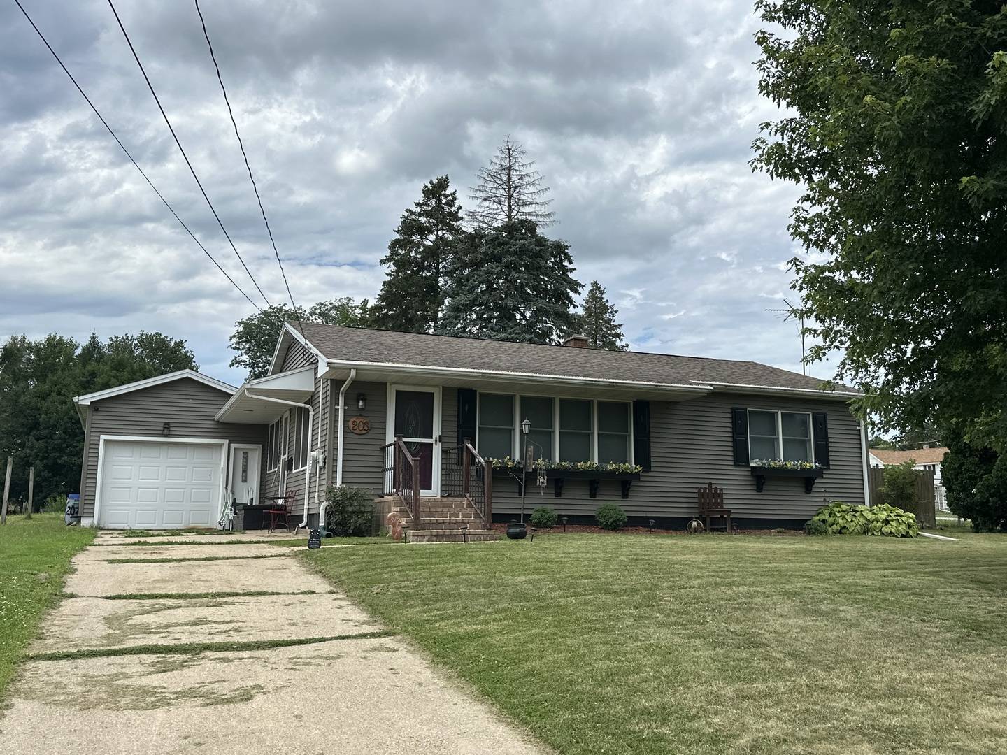 Morrison, IL 61270,203 Ash Avenue