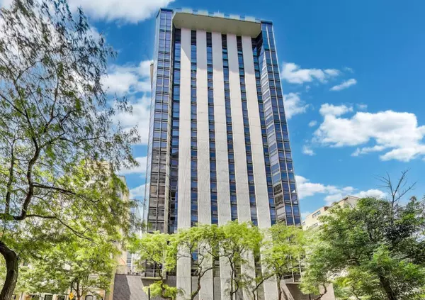 1310 N Ritchie Court #26B, Chicago, IL 60610