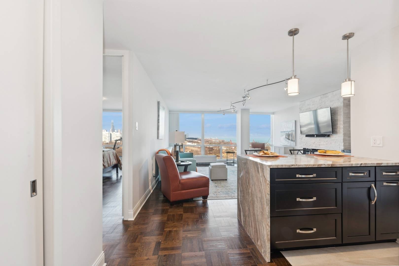 Chicago, IL 60616,601 E 32nd Street #1002