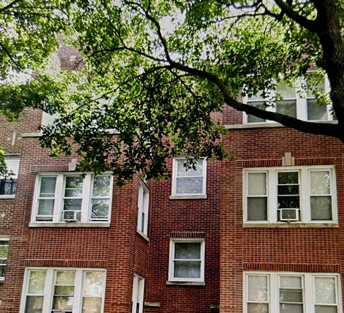 8219 S Ingleside Avenue, Chicago, IL 60619