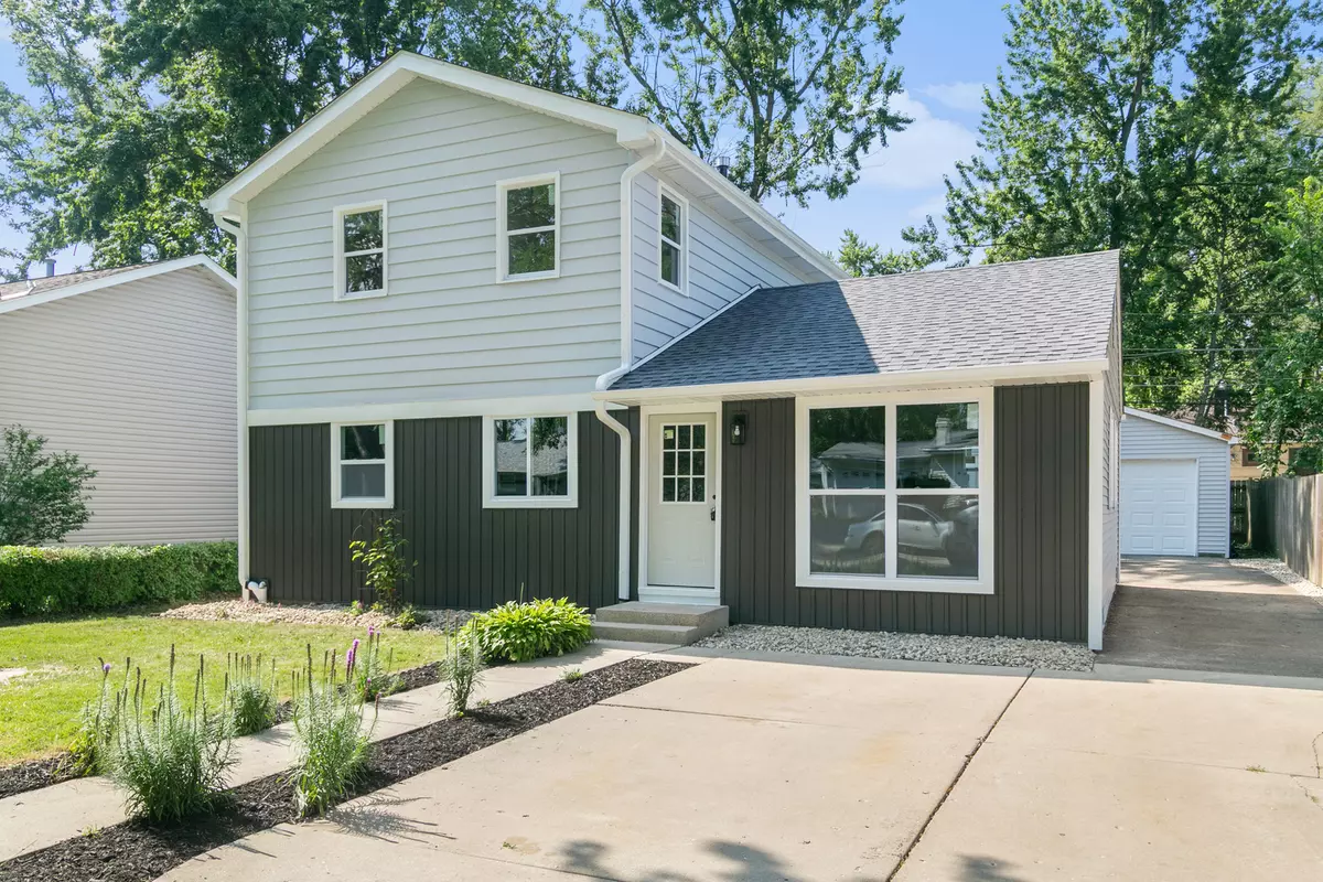 Mundelein, IL 60060,411 N Lakeshore Drive