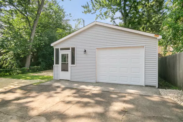 Mundelein, IL 60060,411 N Lakeshore Drive