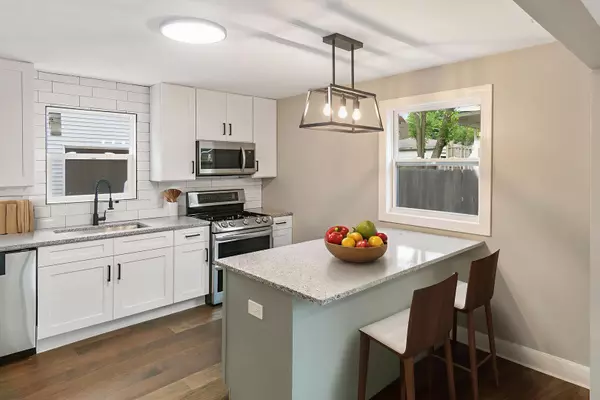 Mundelein, IL 60060,411 N Lakeshore Drive