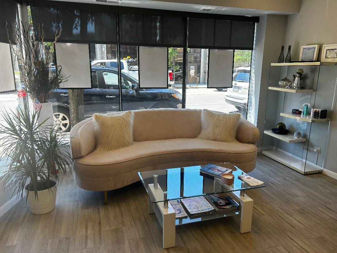6105 N Northwest Highway, Chicago, IL 60631