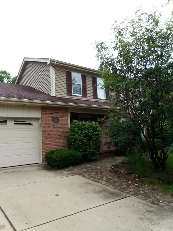 Woodridge, IL 60517,8221 Meadowwood Avenue