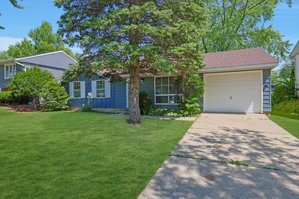 Streamwood, IL 60107,419 Waverly Avenue