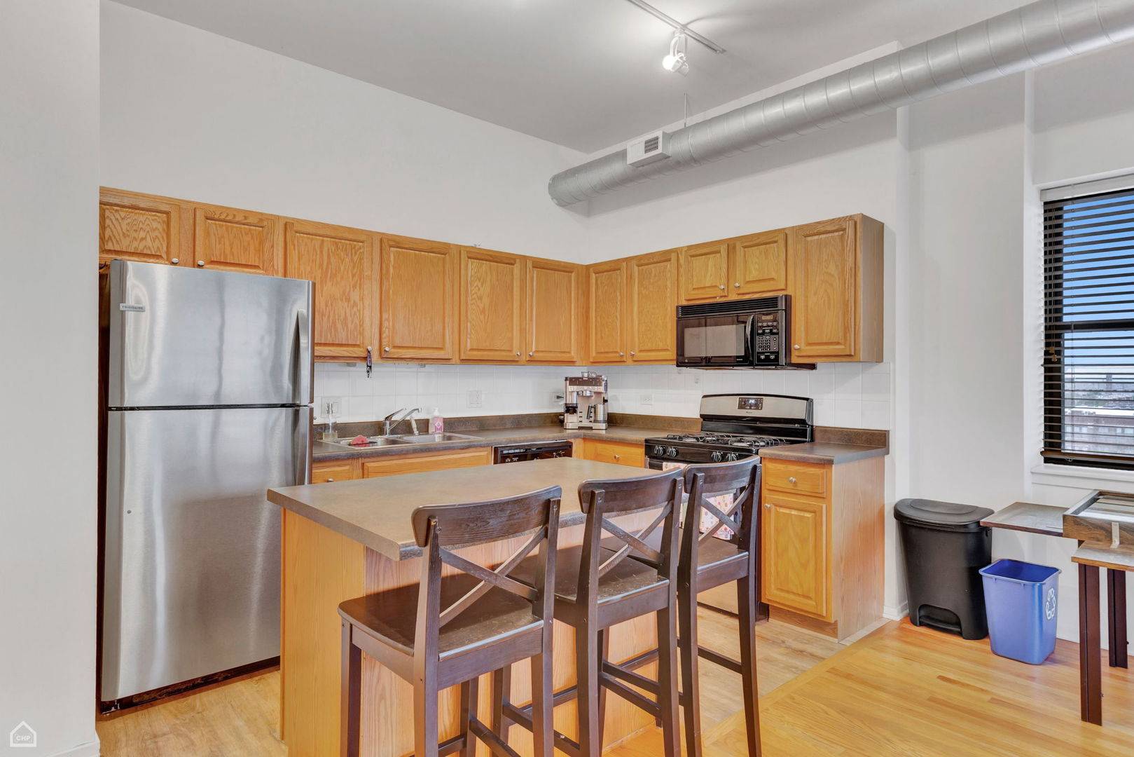 Chicago, IL 60615,1000 E 53rd Street #501