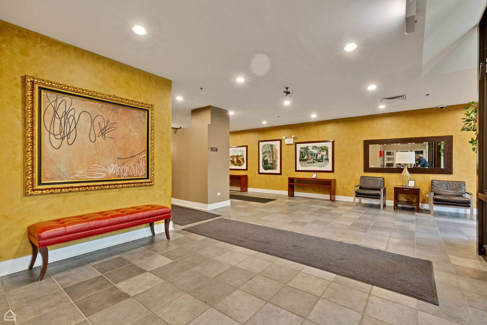 Chicago, IL 60615,1000 E 53rd Street #501