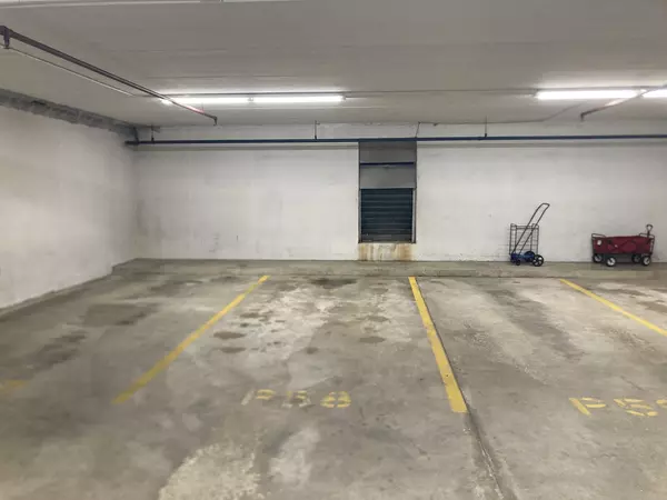 Niles, IL 60714,7120 N Milwaukee Avenue #508