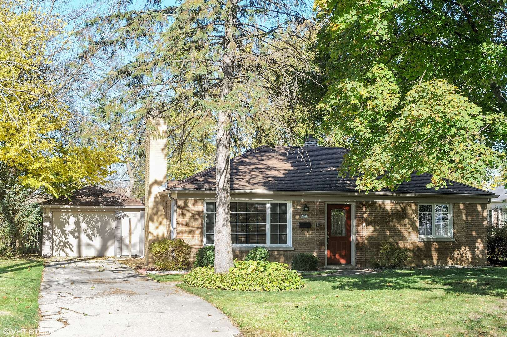 824 E Rockland Road, Libertyville, IL 60048