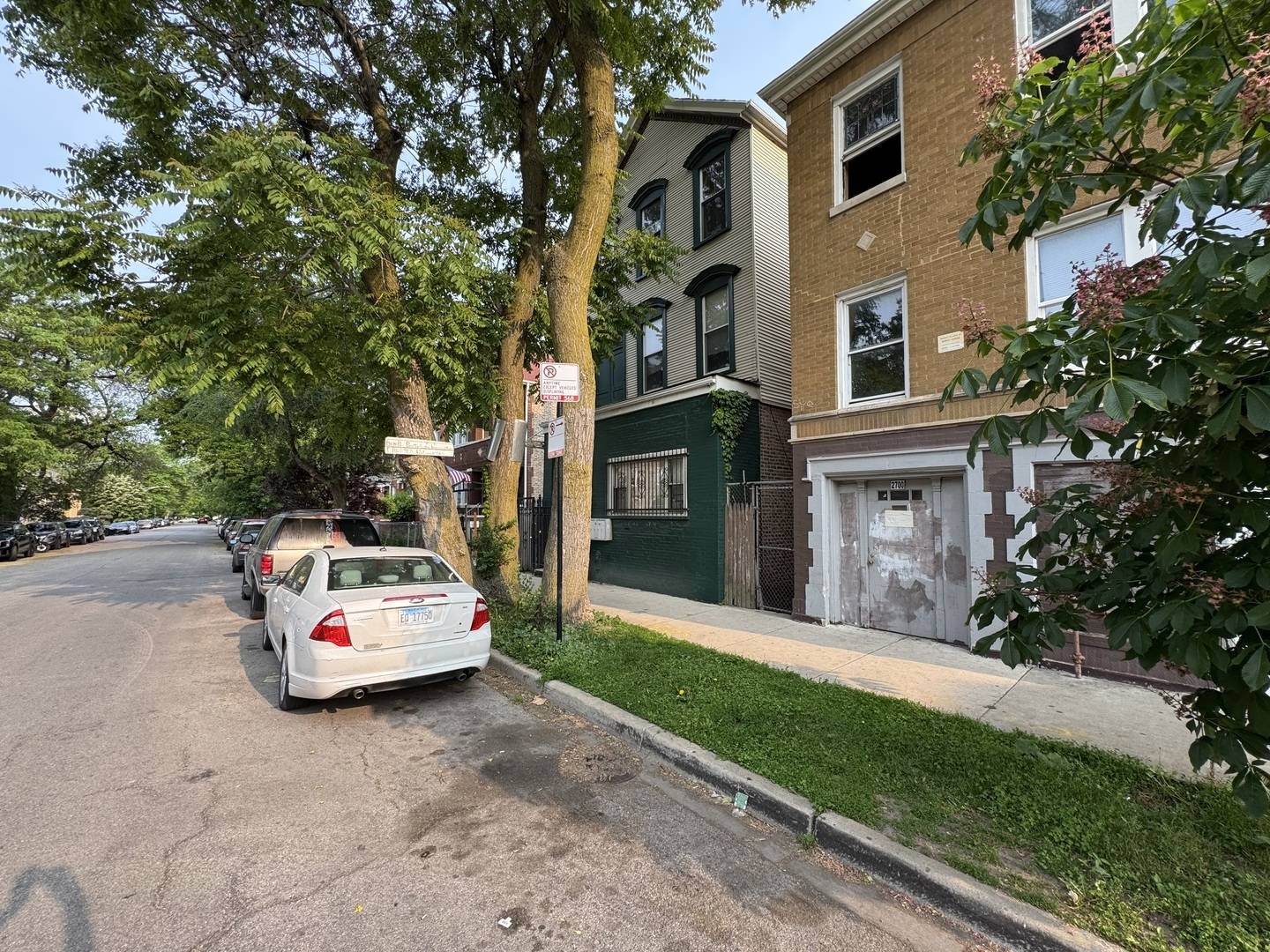 Chicago, IL 60608,2702 W 24th Street