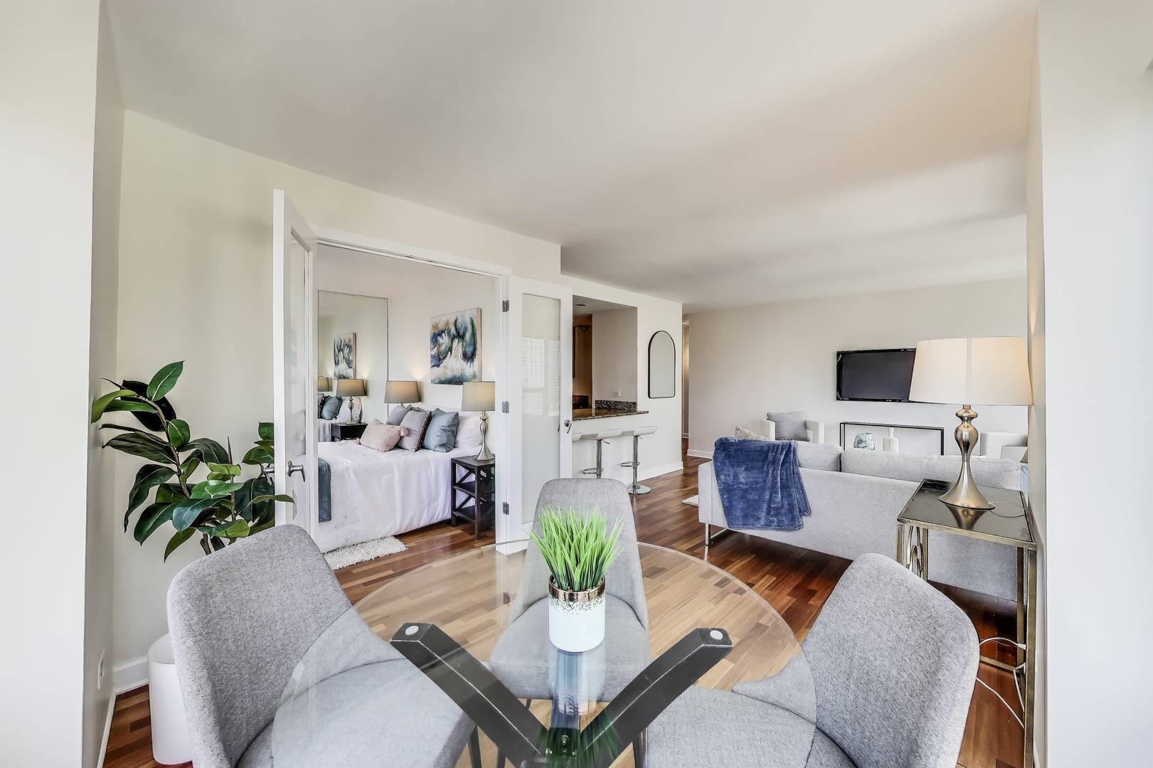 Chicago, IL 60611,30 E Huron Street #2602