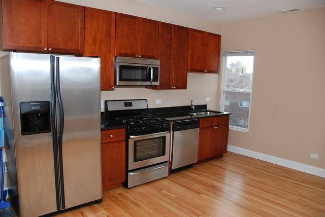 Chicago, IL 60626,6834 N Ashland Boulevard #3