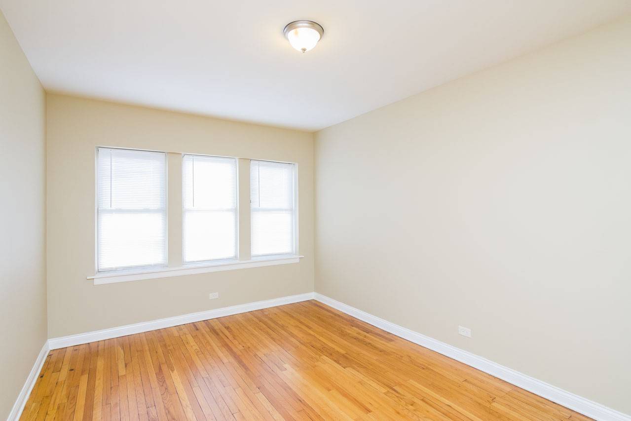 Chicago, IL 60639,4439 W Fullerton Avenue #2
