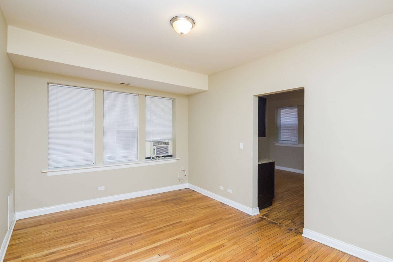Chicago, IL 60639,4439 W Fullerton Avenue #2