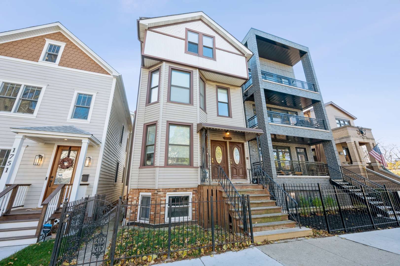 1753 W Cornelia Avenue, Chicago, IL 60657