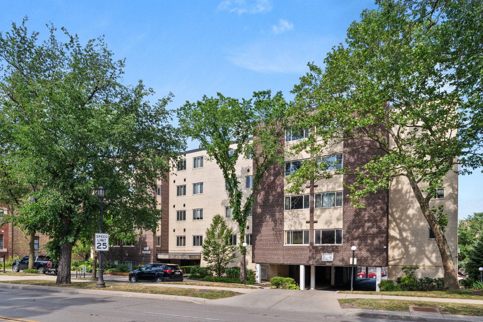 835 Ridge Avenue #408, Evanston, IL 60202