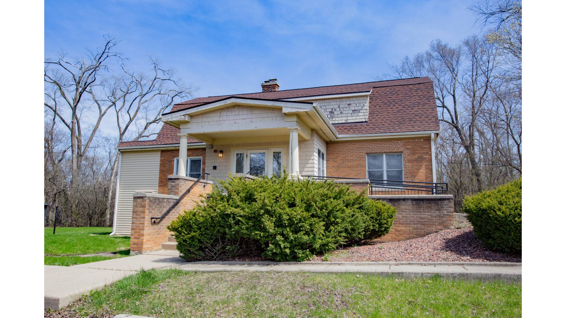 Naperville, IL 60540,1305 Oswego Road